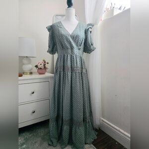 Brand New ASOS Elegant Green Textured Tiered Women's Dress